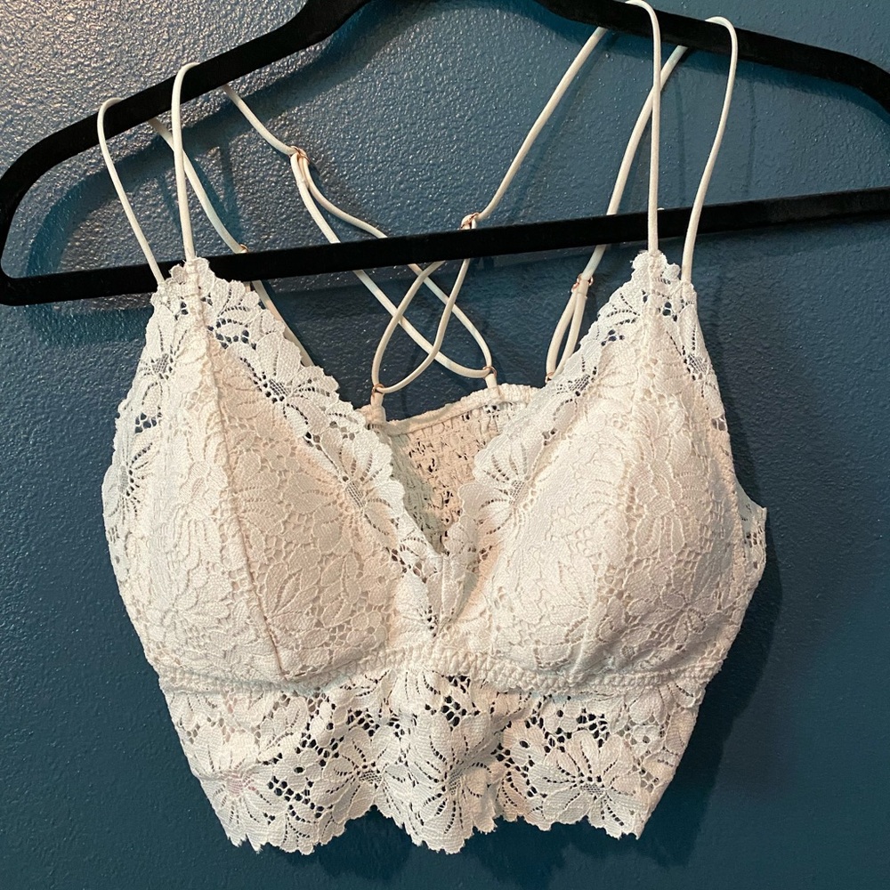 PINK Large lace white bralette